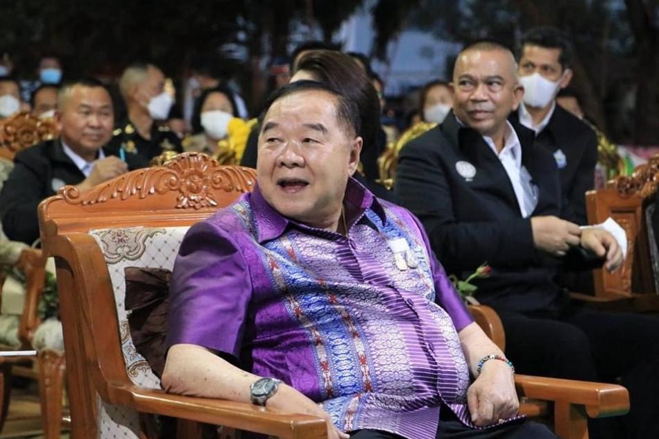 รองนายกรัฐมนตรี ตรวจติดตามโครงการขุดลอกแหล่งน้ำหนองแวง จังหวัดร้อยเอ็ด
