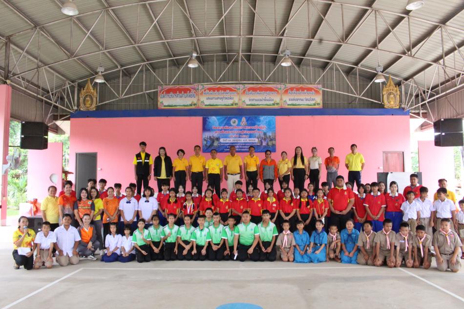 โครงการพัฒนาศักยภาพความเป็นผู้นำสภาเด็กและเยาวชนสู่ศตวรรษที่ 21 